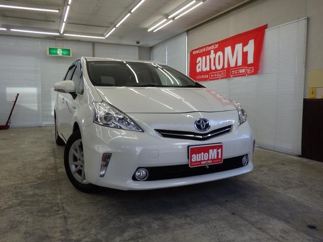 Toyota PRIUS ALPHA 2012 — фото автомобиля 1