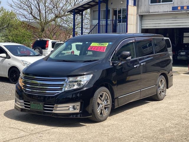 Nissan ELGRAND 2011 — фото автомобиля