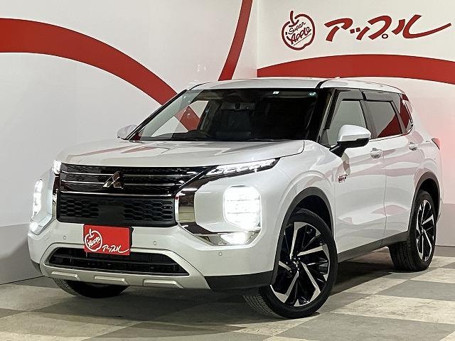 Mitsubishi OUTLANDER PHEV 2023 — фото автомобиля 1