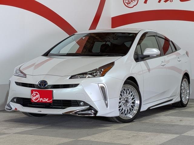 Toyota PRIUS 2021 — фото автомобиля