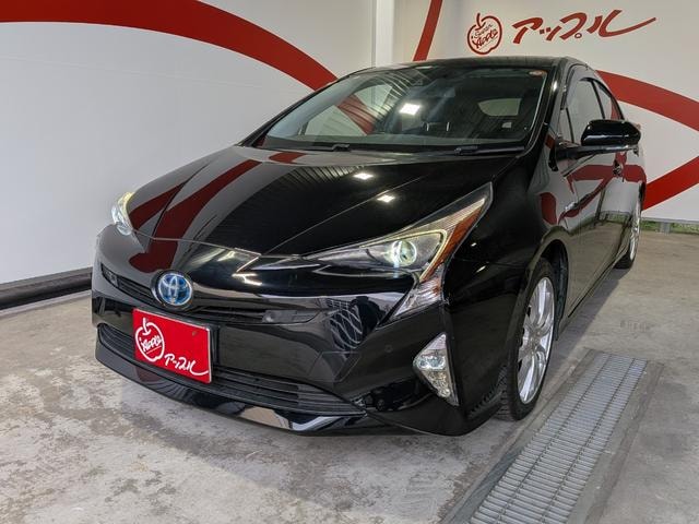 Toyota PRIUS 2016 — фото автомобиля 1