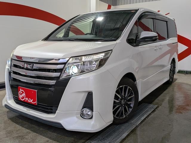 Toyota NOAH 2014 — фото автомобиля 1