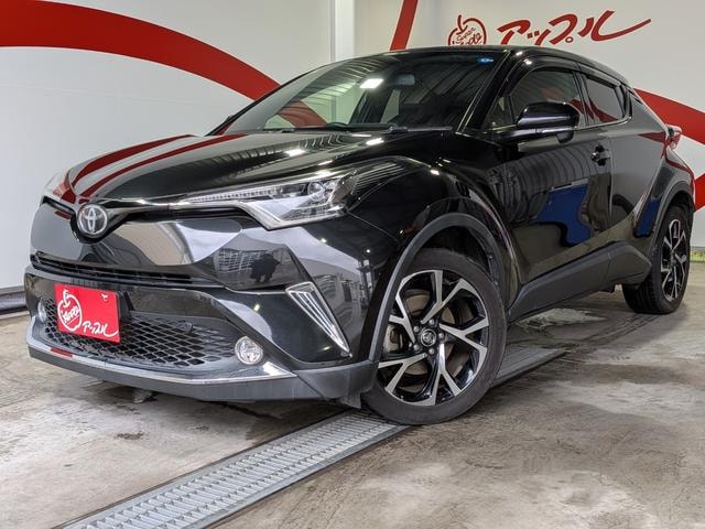 Toyota C-HR 2017 — фото автомобиля