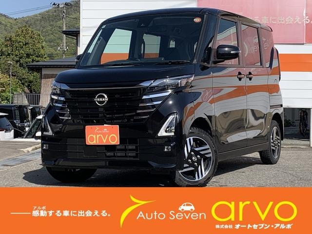 Nissan ROOX 2023 — фото автомобиля 1