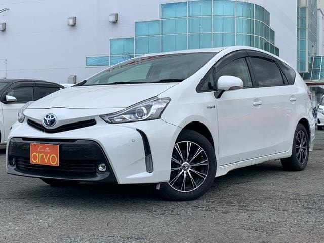 Toyota PRIUS ALPHA 2015 — фото автомобиля 1