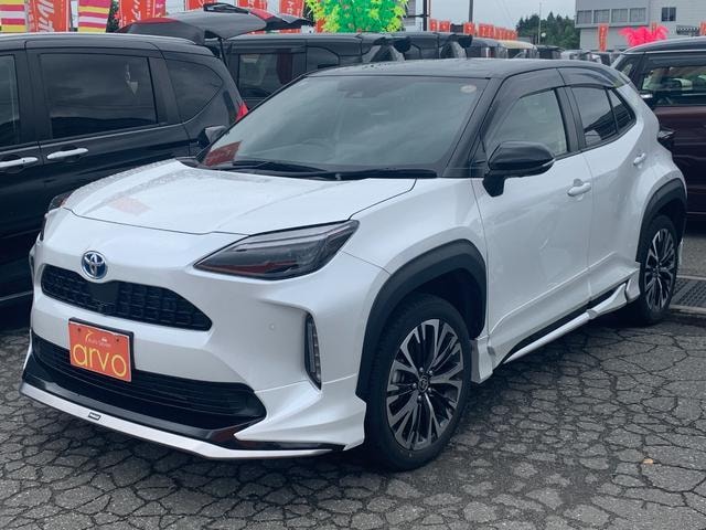 Toyota YARIS CROSS 2023 — фото автомобиля 1