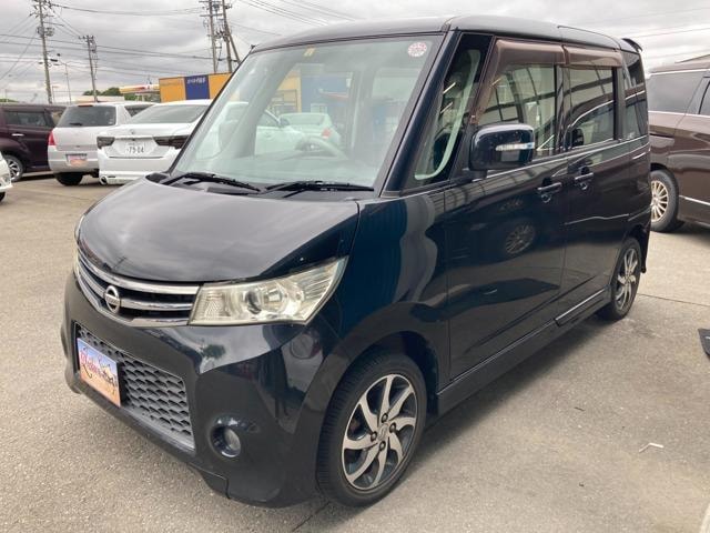 Nissan ROOX 2010 — фото автомобиля 1