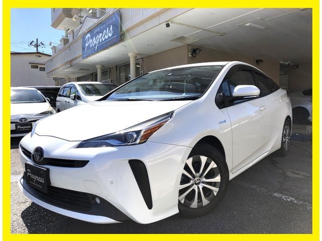Toyota PRIUS 2019 — фото автомобиля 1