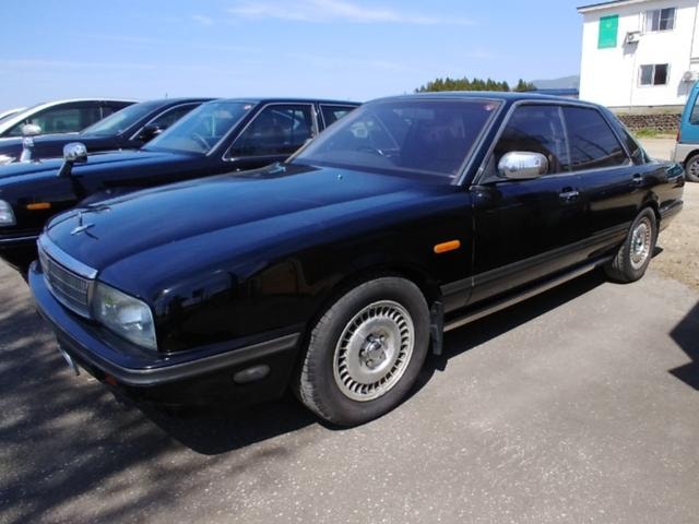 Nissan CEDRIC CIMA 1988 — фото автомобиля 1