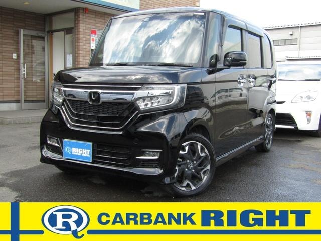 Honda N-BOX CUSTOM 2018 — фото автомобиля 1