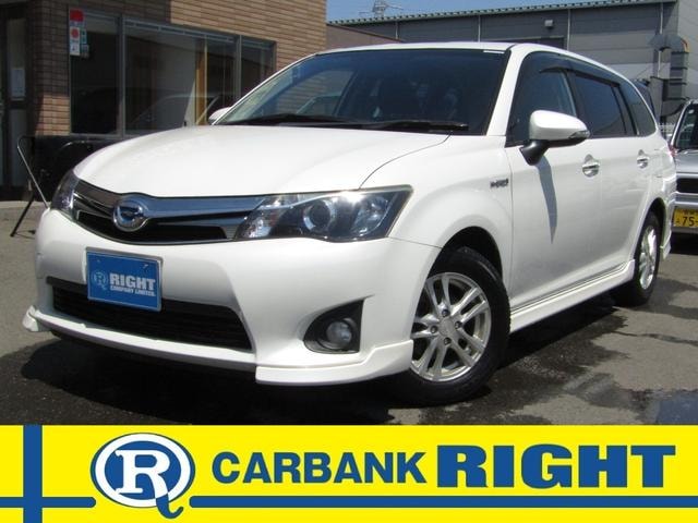 Toyota COROLLA FIELDER 2015 — фото автомобиля 1