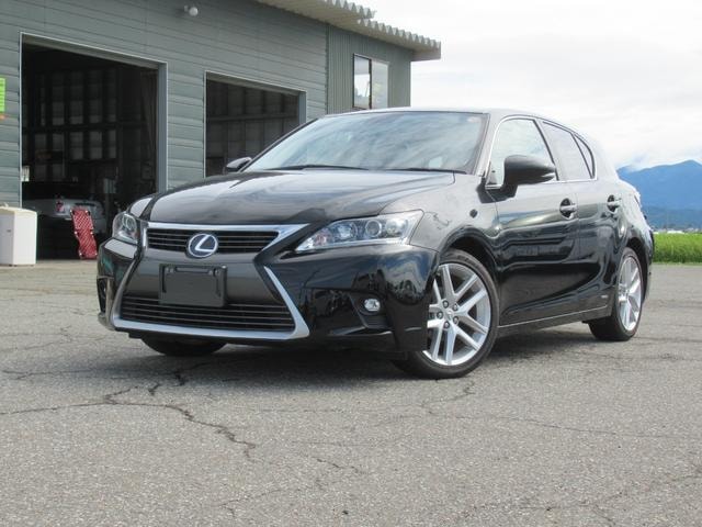 Lexus CT 2015 — фото автомобиля 1