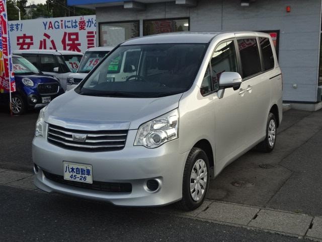 Toyota NOAH 2011 — фото автомобиля 1