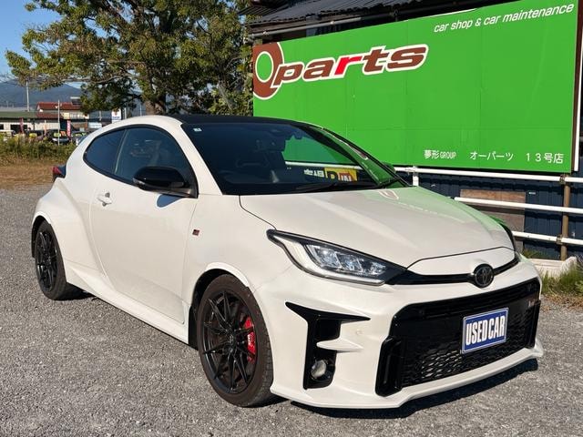 Toyota GR YARIS 2023 — фото автомобиля