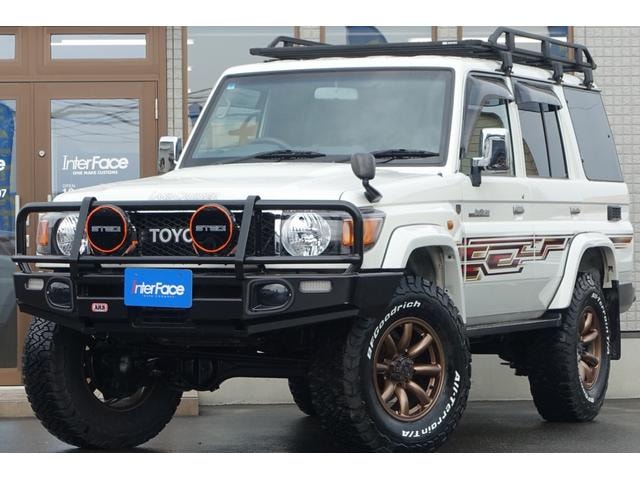 Toyota LAND CRUISER 70 2015 — фото автомобиля