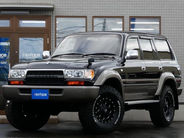 Toyota LAND CRUISER 80 1994 — фото автомобиля