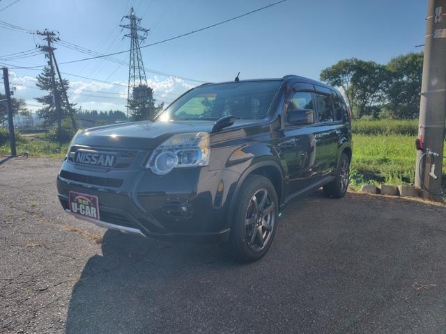 Nissan X-TRAIL 2012 — фото автомобиля 1