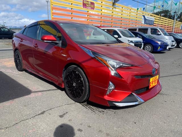 Toyota PRIUS 2016 — фото автомобиля 1
