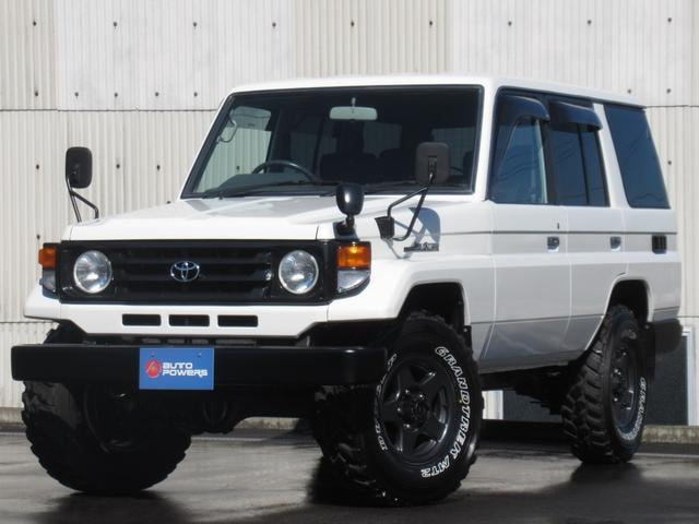 Toyota LAND CRUISER 70 2003 — фото автомобиля