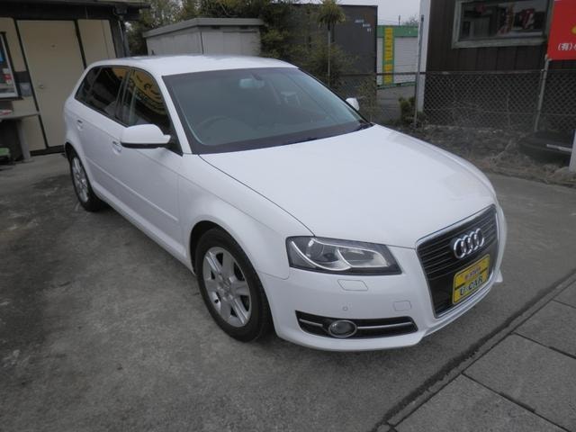 Audi A4 AVANT 2014 — фото автомобиля 1