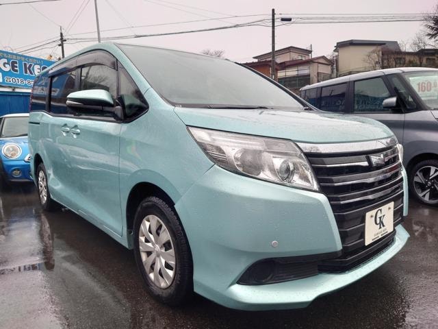 Toyota NOAH 2016 — фото автомобиля