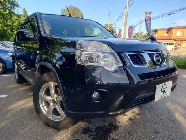 Nissan X-TRAIL 2013 — фото автомобиля