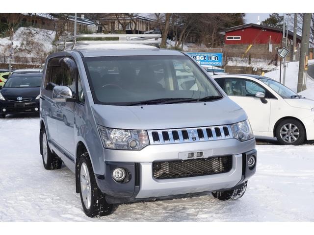 Mitsubishi DELICA D:5 2017 — фото автомобиля