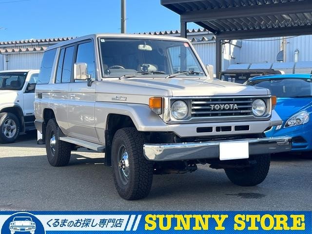 Toyota LAND CRUISER 70 1992 — фото автомобиля