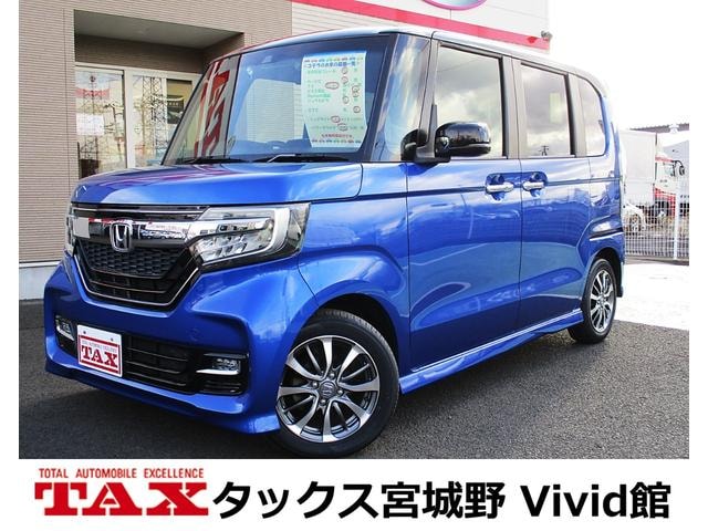 Honda N-BOX CUSTOM 2017 — фото автомобиля 1