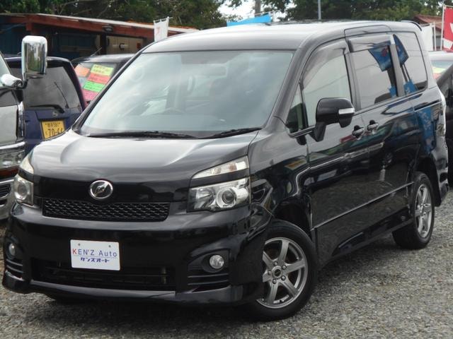 Toyota VOXY 2012 — фото автомобиля