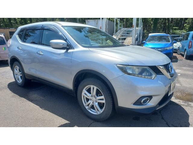 Nissan X-TRAIL 2015 — фото автомобиля