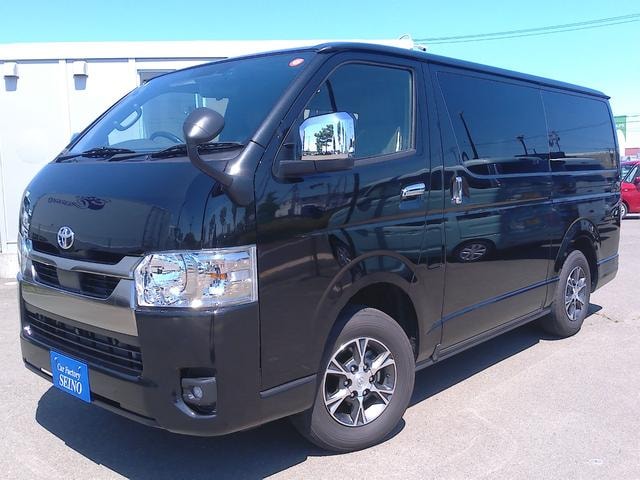 Toyota HIACE VAN 2025 — фото автомобиля