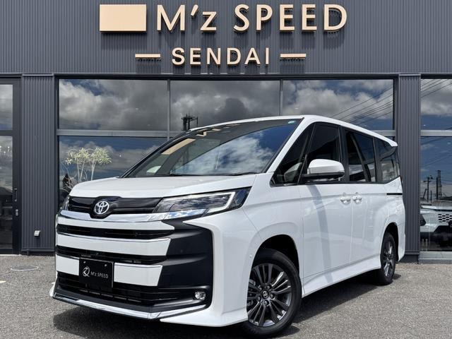 Toyota NOAH 2026 — фото автомобиля 1