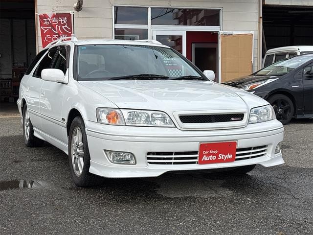 Toyota MARKII QUALIS 2000 — фото автомобиля