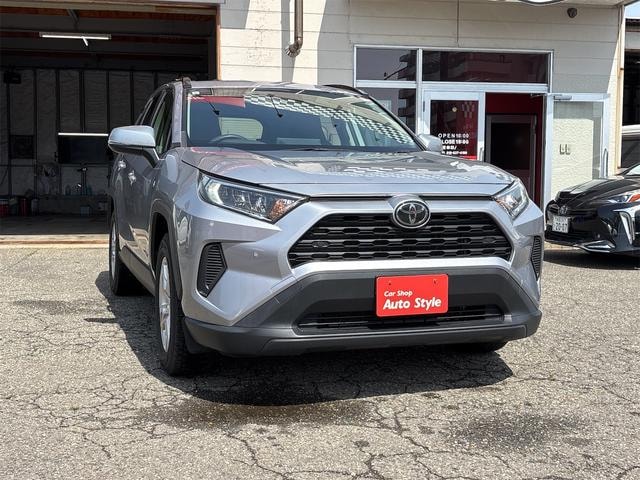 Toyota RAV4 2020 — фото автомобиля 1