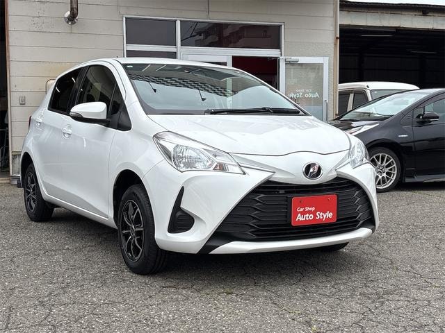 Toyota VITZ 2017 — фото автомобиля 1