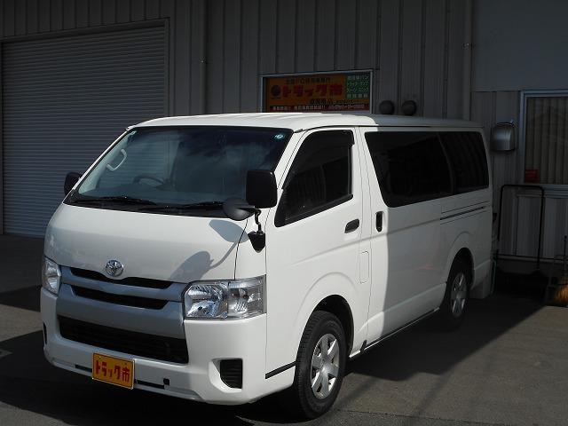 Toyota HIACE VAN 2016 — фото автомобиля 1