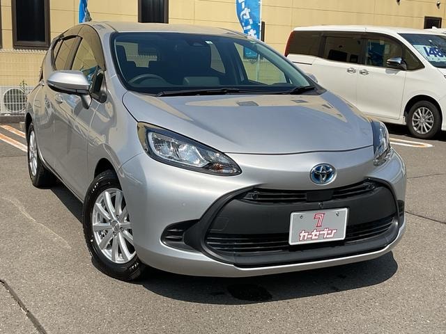 Toyota AQUA 2022 — фото автомобиля 1