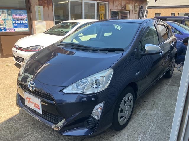 Toyota AQUA 2015 — фото автомобиля 1