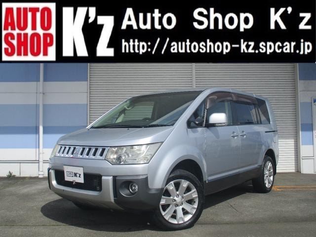 Mitsubishi DELICA D:5 2013 — фото автомобиля
