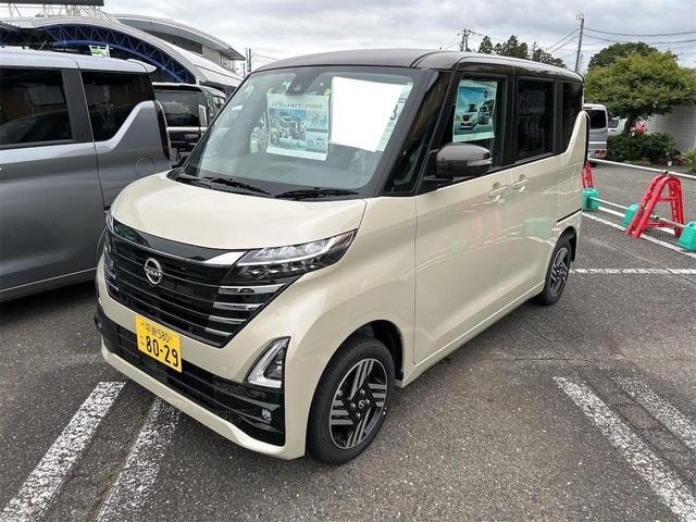 Nissan ROOX 2025 — фото автомобиля 1