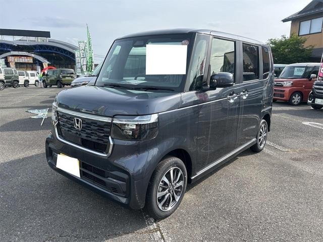 Honda N-BOX CUSTOM 2025 — фото автомобиля 1