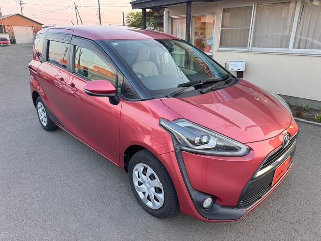 Toyota SIENTA 2015 — фото автомобиля 1