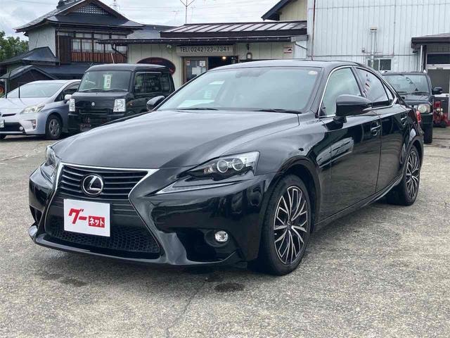 Lexus IS 2016 — фото автомобиля 1
