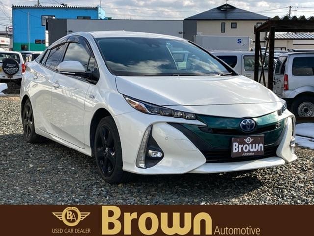 Toyota PRIUS PHV 2017 — фото автомобиля 1