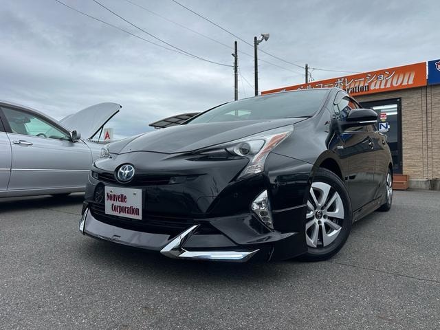Toyota PRIUS 2018 — фото автомобиля 1