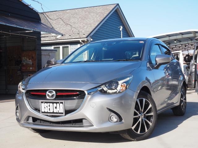 Mazda DEMIO 2015 — фото автомобиля 1