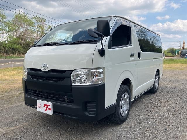 Toyota HIACE VAN 2013 — фото автомобиля 1