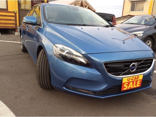 Volvo V40 2016 — фото автомобиля 1