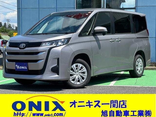 Toyota NOAH 2023 — фото автомобиля 1